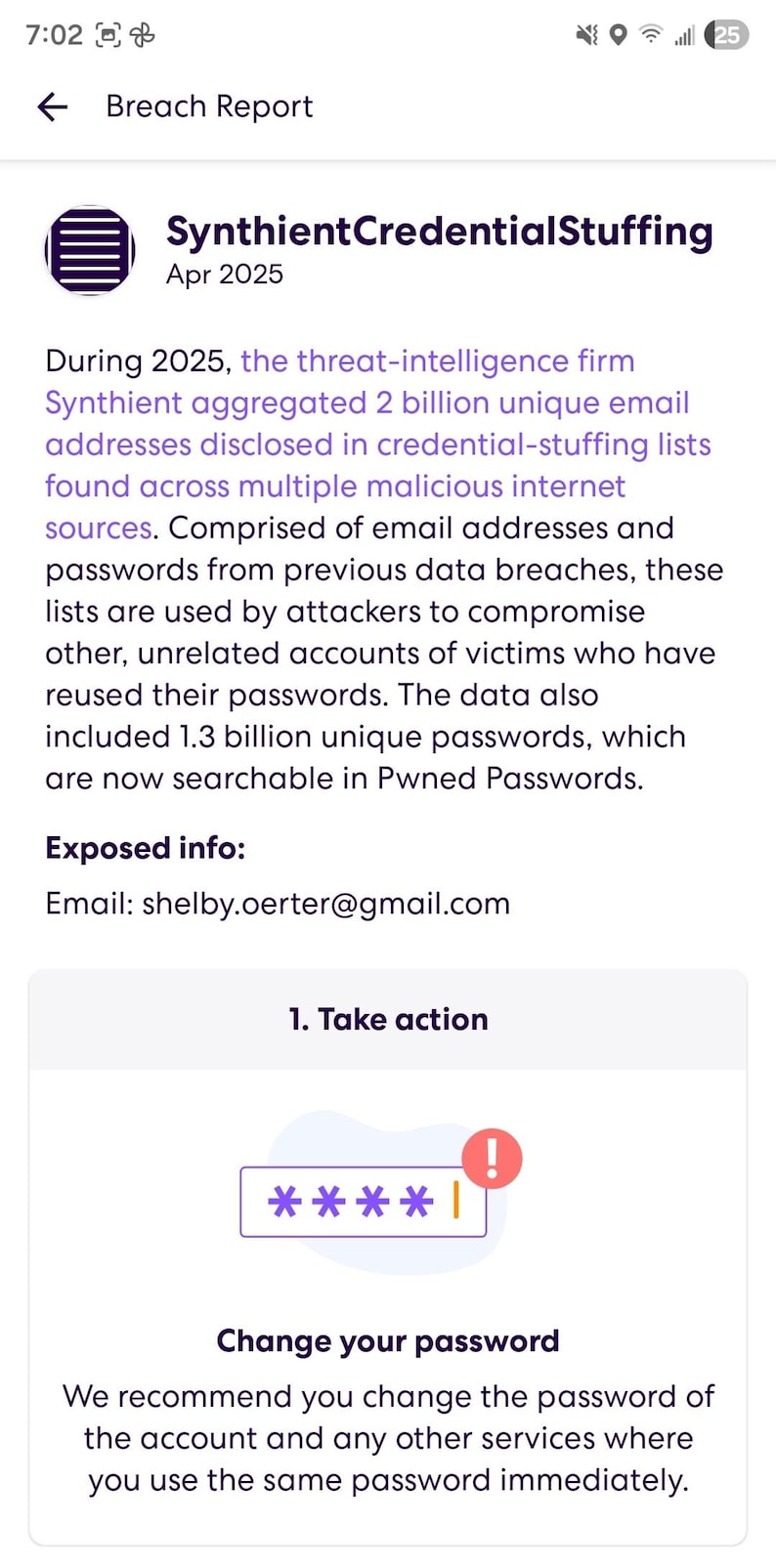 Op de afbeelding: Een screenshot van een mobiele telefoon toont een inbreukrapport met de titel "SynthientCredentialStuffing" van april 2025. Het rapport beschrijft een datalek met 2 miljard e-mailadressen en 1,3 miljard wachtwoorden. Het rapport beveelt aan om wachtwoorden te wijzigen.