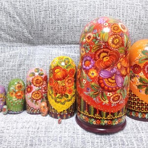 Muñecas rusas - 10 muñecas en 1 / Pintadas a mano con arte popular / Muñecas rusas con traje tradicional ucraniano / Muñecas rusas personalizadas / Muñecas étnicas imagen 7