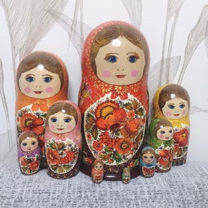 Muñecas rusas - 10 muñecas en 1 / Pintadas a mano con arte popular / Muñecas rusas con traje tradicional ucraniano / Muñecas rusas personalizadas / Muñecas étnicas imagen 8