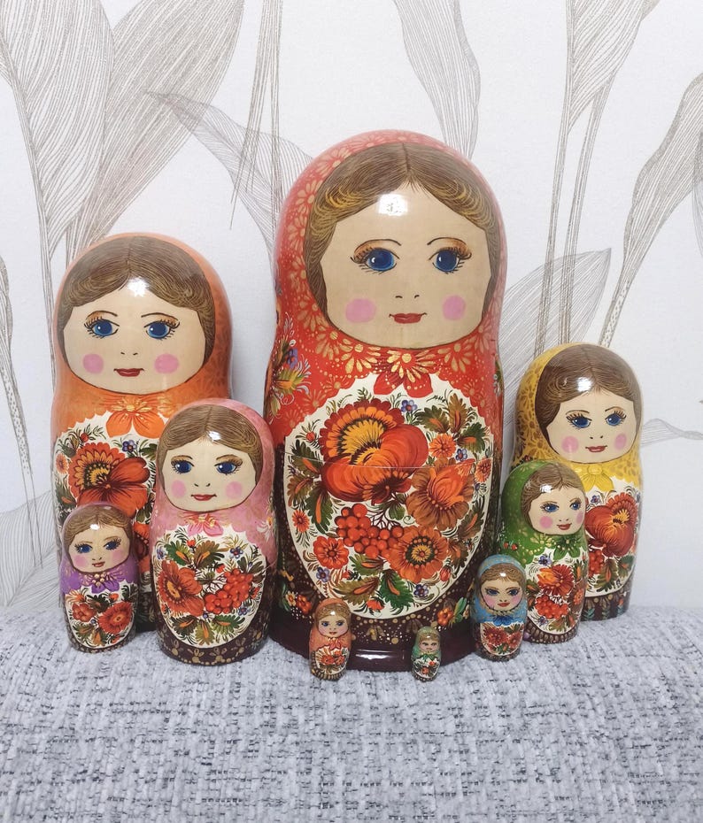 Muñecas rusas - 10 muñecas en 1 / Pintadas a mano con arte popular / Muñecas rusas con traje tradicional ucraniano / Muñecas rusas personalizadas / Muñecas étnicas imagen 8