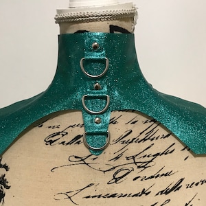 Latex neck corset