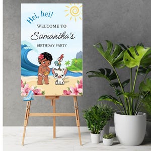 Könnte beinhalten: Ein Willkommensschild für Samanthas Geburtstagsparty mit einer Cartoon-Illustration einer Strandszene und dem Text "Hei, hei! Willkommen zu Samanthas Geburtstagsparty". Das Schild wird auf einer hölzernen Staffelei präsentiert.