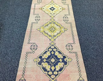 ヴィンテージ　トルコ製ランナーラグ ヴィンテージ トルコ製 ウシャック ランナーラグ：手編みウール