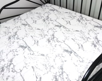 monochrome cot sheet