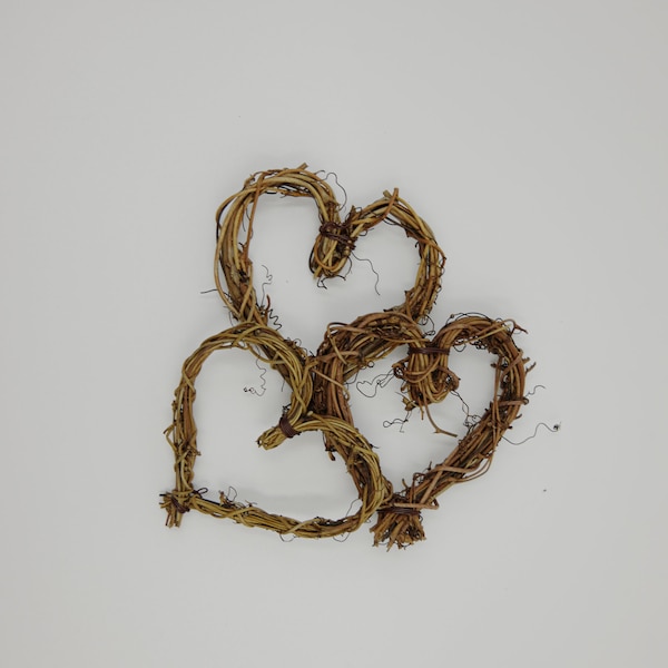 Sankirai Mini Heart Wreath - Natural