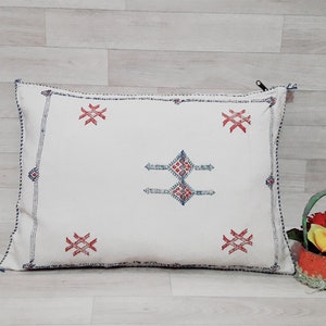 Handwoven Cactus Silk Pillow Cover: Moroccan Berber Boho Cushion (21.6&quot; x 14.9&quot;)