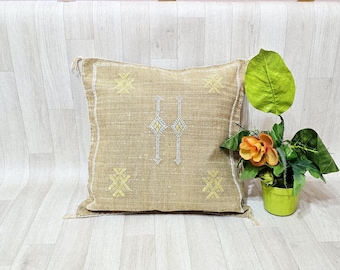 Funda de almohada de seda de cactus mostaza tejida a mano: Cojín bereber marroquí