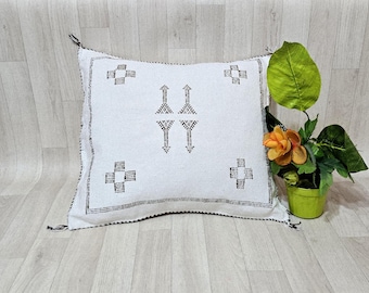Handwoven Cactus Silk Pillow Cover, Berber Boho Cushion (20x17.7)