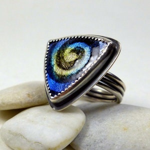Triangle Shape Enamel and Silver Ring in Blue Yellow Black Enamel, Colorful Jewelry with Spiral Design, Unique Handmade Jewelry Gift