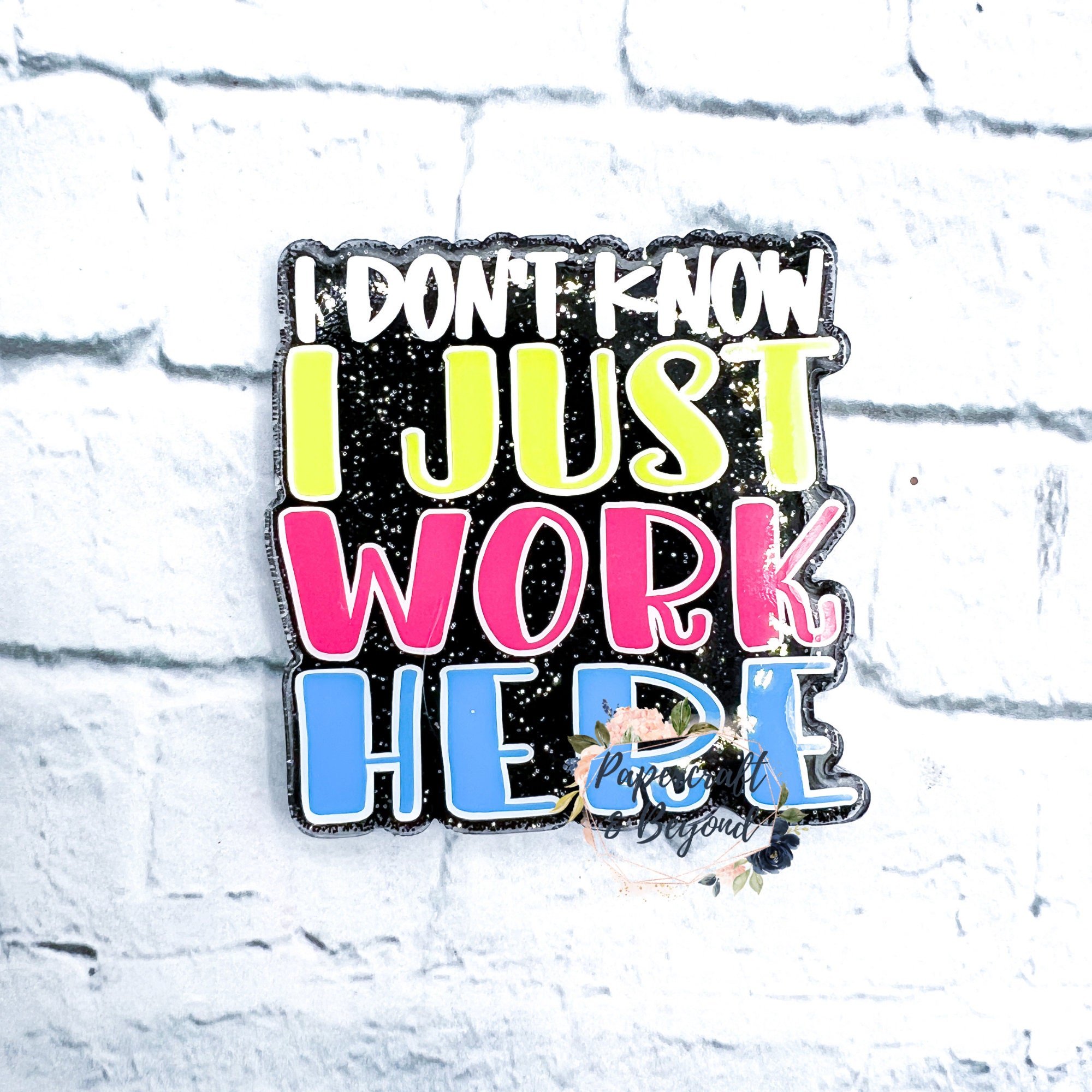 TOUNER 'I Don't Know I Just Work Here' Funny Badge Reel | Retractable ID Clip Holder For Nurses, Teachers – Silver Glitter Design - View #4
