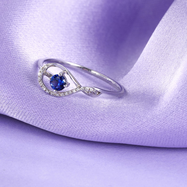 Valentine/'s Day Gifts Sapphire Engagement Ring for Women Black Friday Dainty Sapphire Promise Ring personalize in Rose Gold or White gold