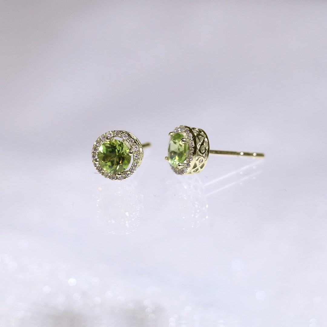 925 Sterling Silver 2.5mm Peridot Crystal Stud Earrings – Tiny Green Round Gemstone Nose/ Ear