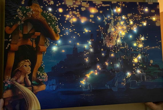 Disneys Tangled 16x24 Canvas Piece With LED String Lights. 