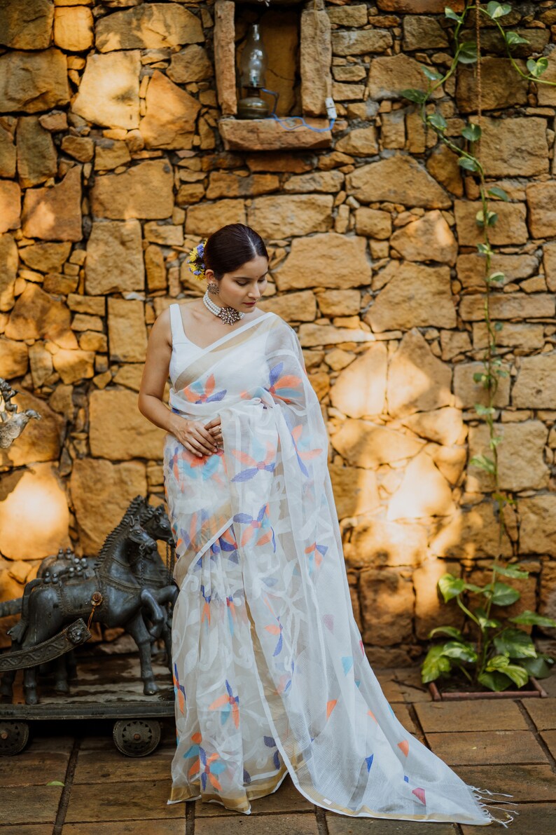 Exclusive Muslin Jamdani Saree; Multicolour Jamdnai Work; Falls And Pikko; DHL Shipping in 4 to 5 days