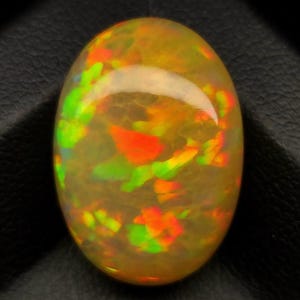 Ópalo de fuego múltiple / Ópalo etíope natural con juego de colores arcoíris / Piedra preciosa cabujón suelta para hacer joyas / Piedra de ópalo llamativa