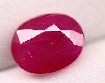 3.82ct Ovaler Burma Rubin: Facettierter roter Edelstein, Juli Geburtsstein