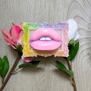 Lip sculpture Rainbow pop art Decoration, Mouth art Eccentric pop art decoration, 3d sculpture to hang LGBTQ+ pop art, funky home decoration