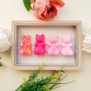 Pink gummy bears, pop art painting, home decoration, candy wall art, resin art, fake candy, fake sweet food, Funky Resin Sculpture popart
