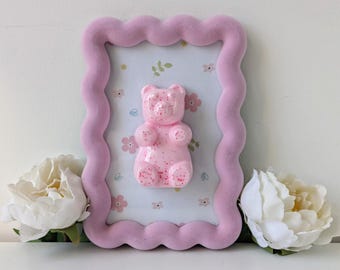 Pink gummy bear, pop art painting, gummy bear resin sculpture Pop Art Neon 3d decoration funky Dopamine resin, funky art, sculpture pop art