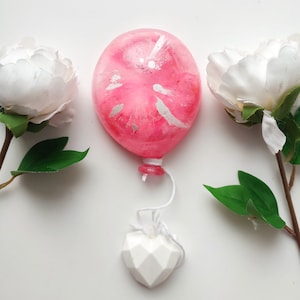 Pop Art wall, pink pop resin balloon Sculpture, 3D decoration, Art for home, 3D resin decoration, Wall hanging with balloon, neon glitter