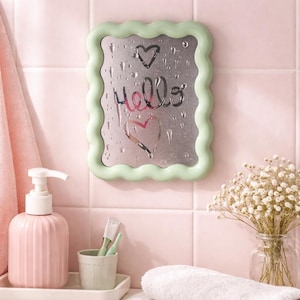 Specchio decorativo da parete, Specchio Decorativo Effetto Appannato ''Hello''  Arredo Bagno, Vanity Mensola Dopamine Decor, pop Art