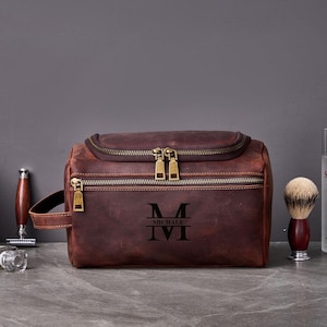 Groomsmen Gift, Personalized Men&#39;s Waterproof Leather Toiletry Bag, Groomsmen Proposal, Leather Dopp Kit, Men&#39;s Shaving Kit, Bridesmaid Gift