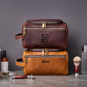 Groomsmen Gift, Personalized Men&#39;s Waterproof Leather Toiletry Bag, Groomsmen Proposal, Leather Dopp Kit, Men&#39;s Shaving Kit, Bridesmaid Gift