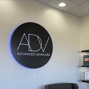 Letrero para negocios, letrero retroiluminado, logotipo personalizado, caja de luz LED, letrero de pared de césped personalizado, logotipo de pared 3D, letrero con letrero 3D en relieve para consultorio de dentista.