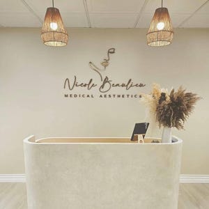 Placa com logotipo personalizado cortado a laser, placa para lobby 3D, placa com logotipo para pequenas empresas de spa, logotipo personalizado, sinalização personalizada, logotipo de parede para recepção, placa Pupax