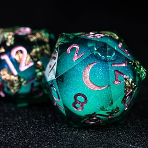 Dnd dice set - Handmade Resin Sharp Edge Dice Polyhedral Dice Set  Set  -  Dungeons and Dragons  Liquid Heart Emerald Copper Flakes