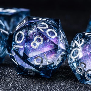 Dnd dice set  Handmade Resin Sharp Edge Dice Polyhedral Dice Set  Set  -  Dungeons and Dragons  Starry Liquid Heart