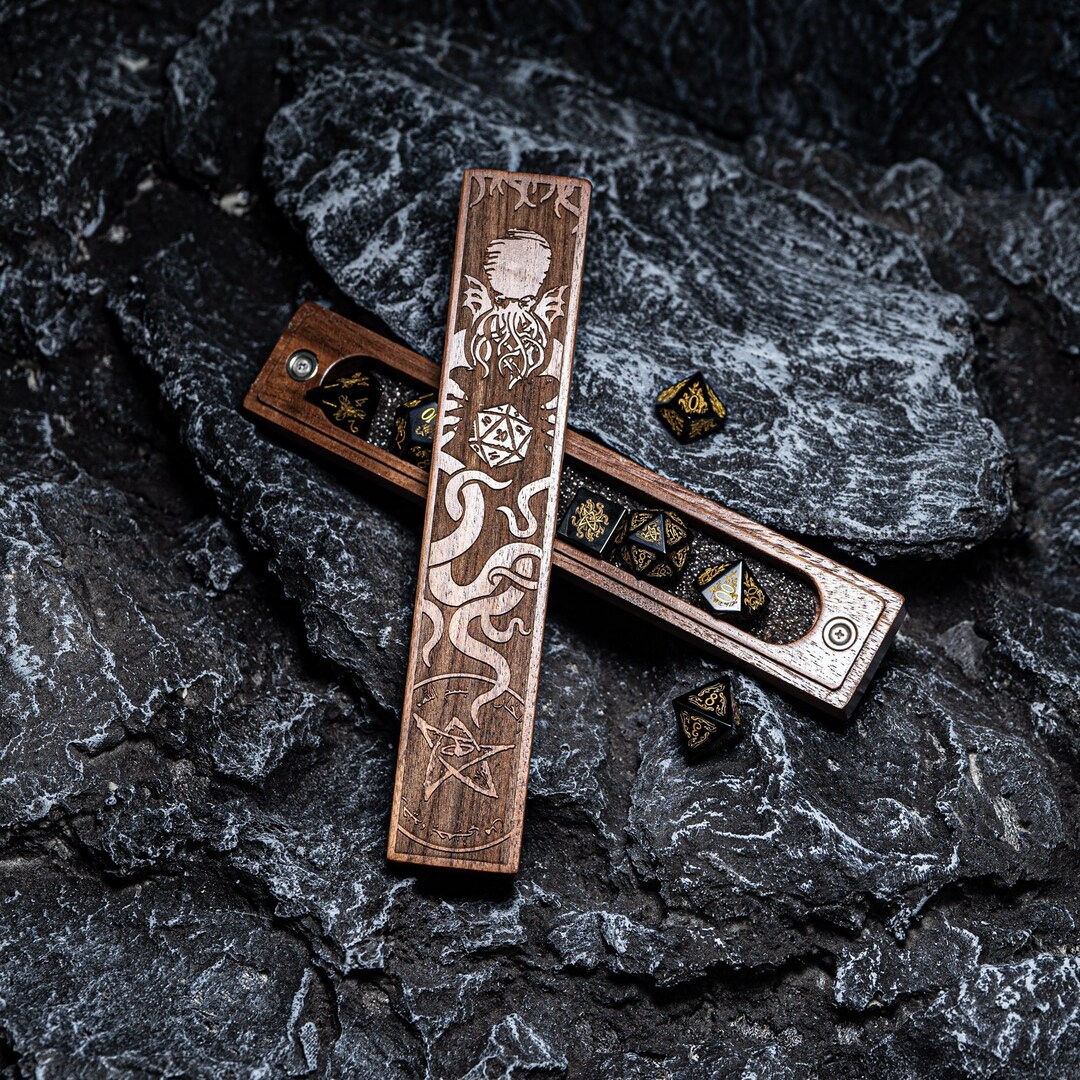 Engraved Walnut D&D Gaming Dice Box Set Gift Box Wood Box Personalized