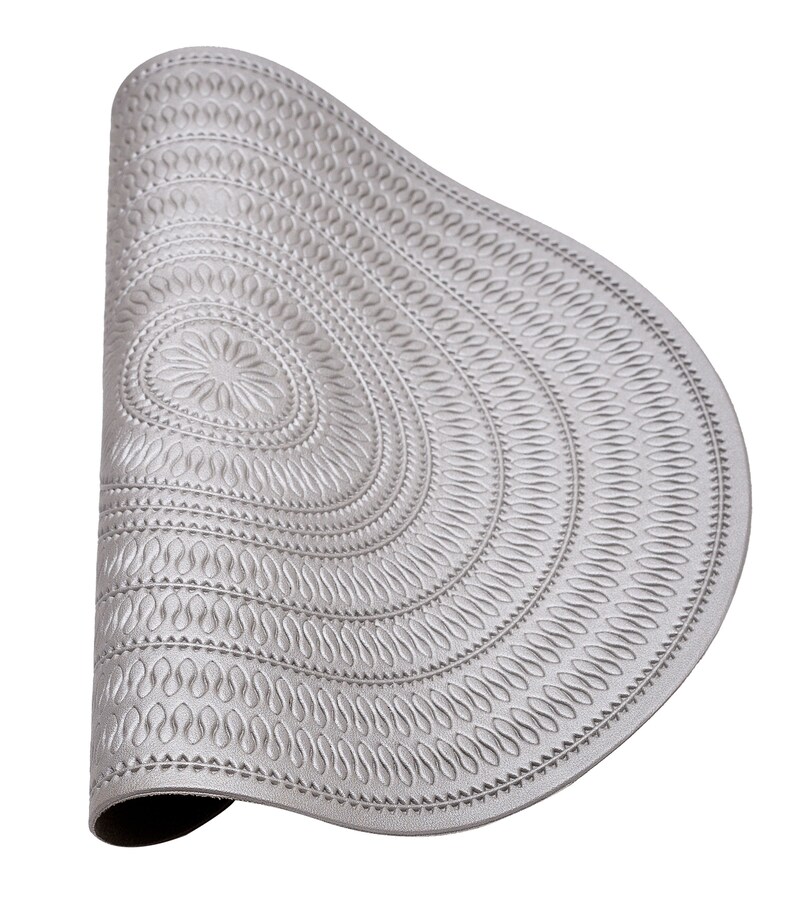 Round placemat silver Handwoven Placemat set Etsy