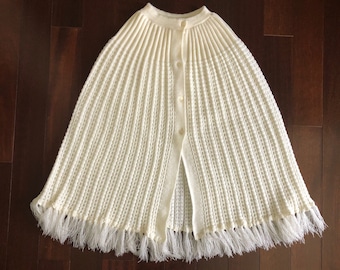 60s 70s cream fringe cape, acrylic knit poncho, cream cape, boho cape, groovy cape, hippie poncho, ivory crochet cape, cream wedding cape