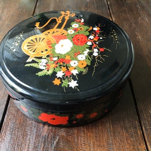 Vintage Asian lacquer lidded bowl, black and red floral lacquer bowl, bohemian 7.75” bowl, chinoiserie decor, Asian influenced bowl