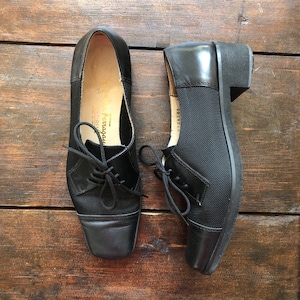 chaussures richelieu noires Salvatore Ferragamo vintage, chaussures à nouer sur le devant pour femmes, richelieus en cuir et résille, mocassins noirs, semelles en caoutchouc, pointure 5 image 1