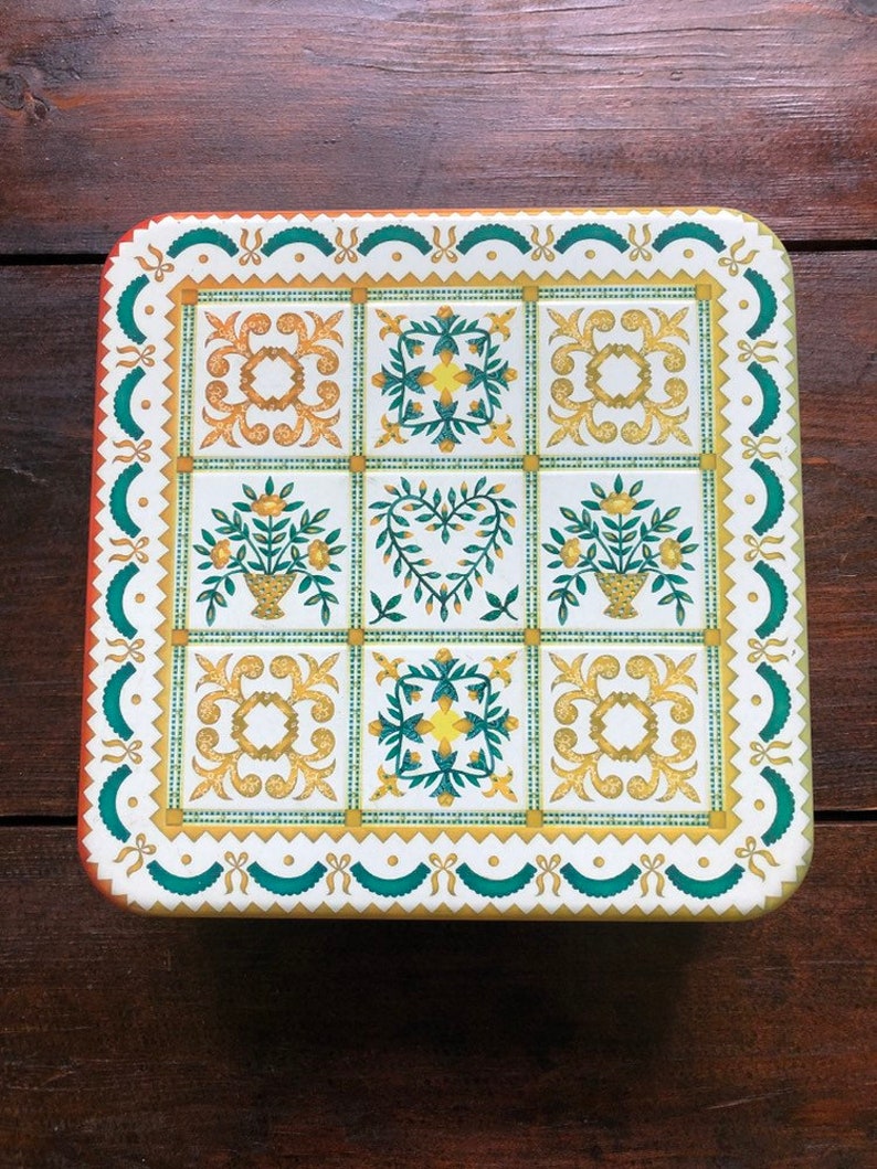 Milky Way Canister 1997 Baltimore Album Quilt vintage collectible square tin flowers ~ Victorian design heart yellow fleur-de-lis