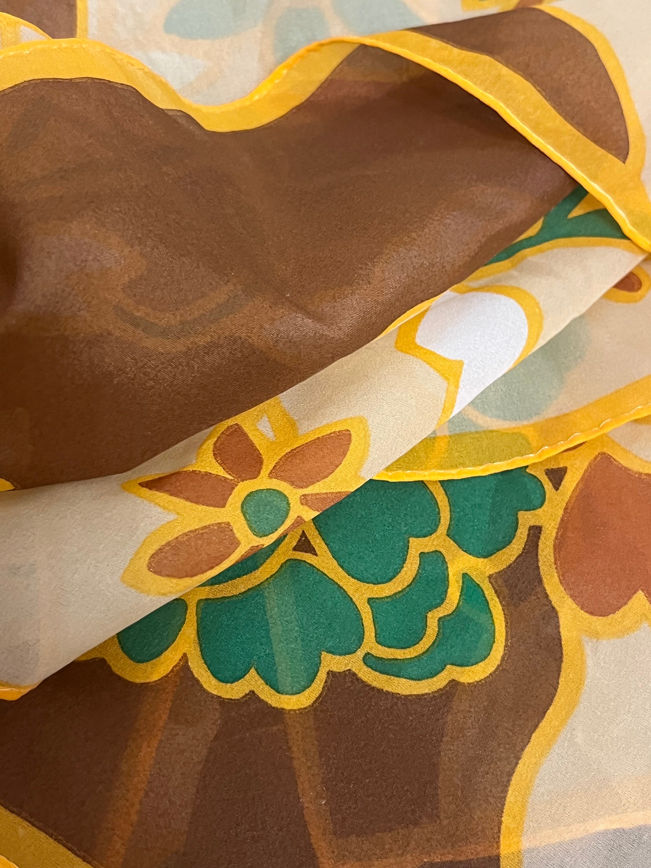 Foulard Vintage En Soie Les Vieilles Pendules - Dimensions 75 X 77 Cm, Marron, Occasion