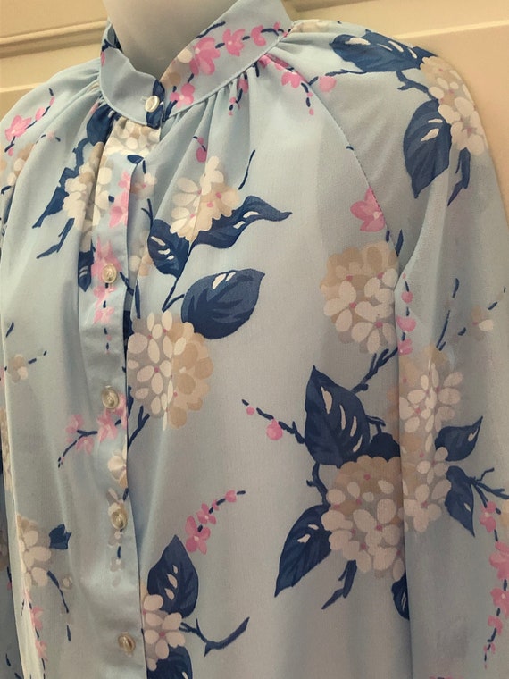 70s 80s baby blue floral blouse, vintage Alfred D… - image 3