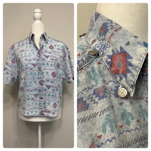 Camisa vaquera Nuovo de los 80, camisa vaquera con estampado County Seat, camisa vaquera corta, top de mujer de los 80 y 90, camisa vaquera lavada en blanco estilo suroeste, M