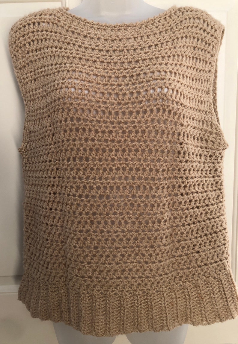M 70s 80s tan crochet sweater vest bohemian sweater vest pullover sweater vest boat neck sweater vest 70s ladies vest
