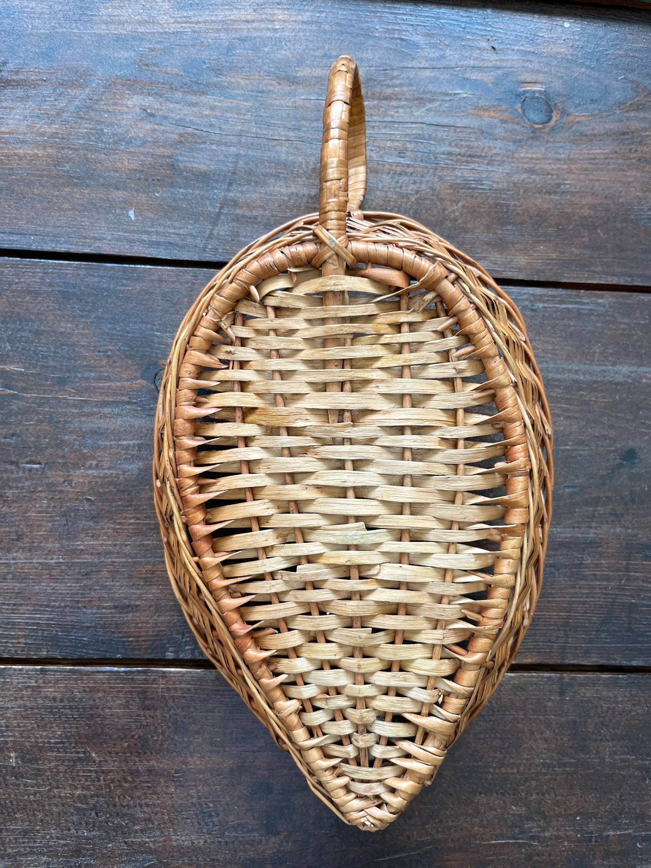 Vintage Leaf Shaped Basket Teardrop Wicker Basket With Handle