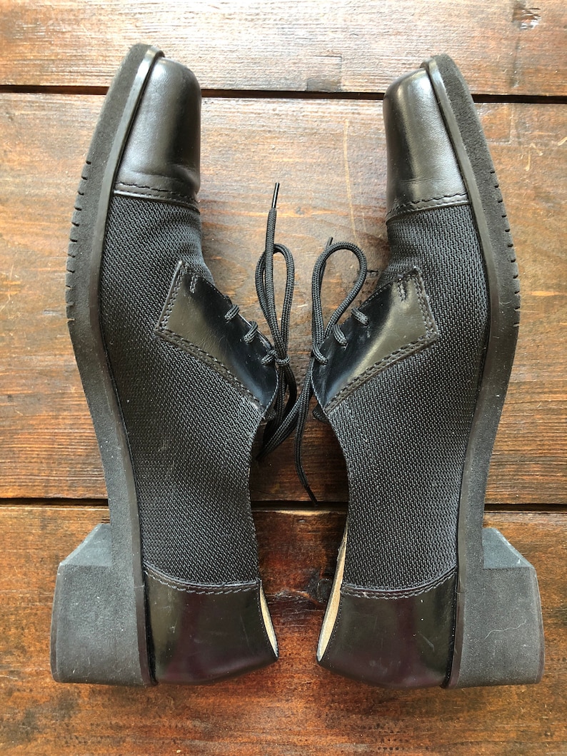 chaussures richelieu noires Salvatore Ferragamo vintage, chaussures à nouer sur le devant pour femmes, richelieus en cuir et résille, mocassins noirs, semelles en caoutchouc, pointure 5 image 10