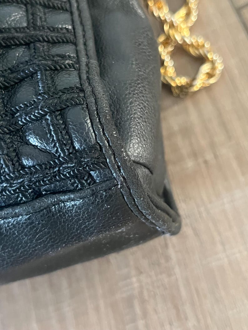 Vintage Valentino Garavani black handbag, RARE 80s 90s black basketweave bag with gold plated tassels, LegitGrails authenticated image 12