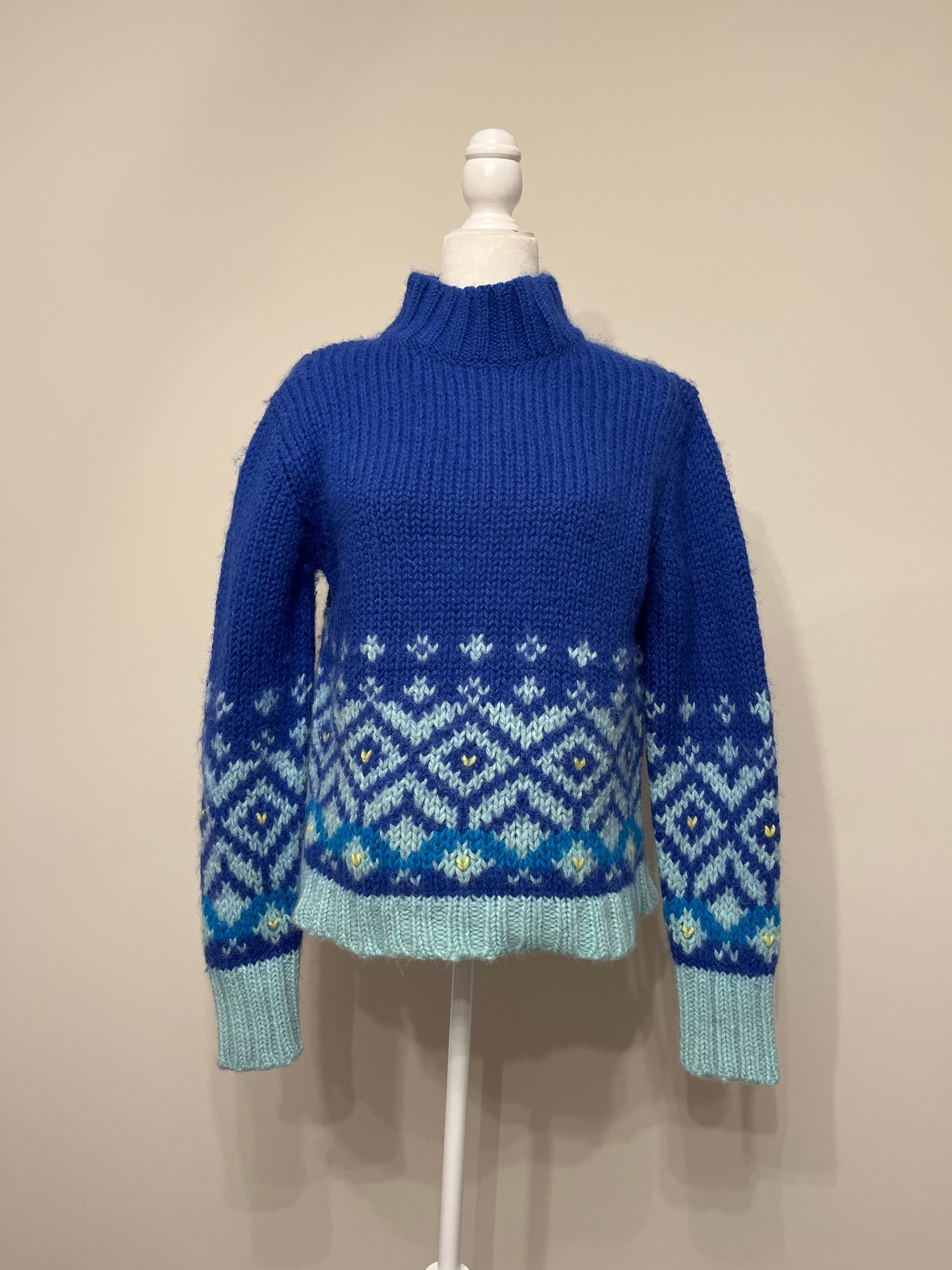 90s 00s Sweater - Etsy 90s 00s Sweater - Etsy