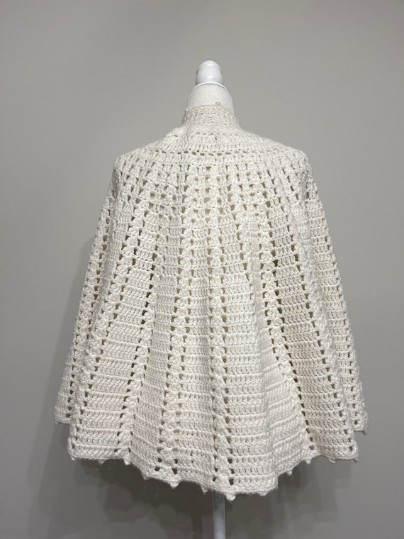 60s 70s cream hand-crochet cape, cream cape, ivor… - image 5