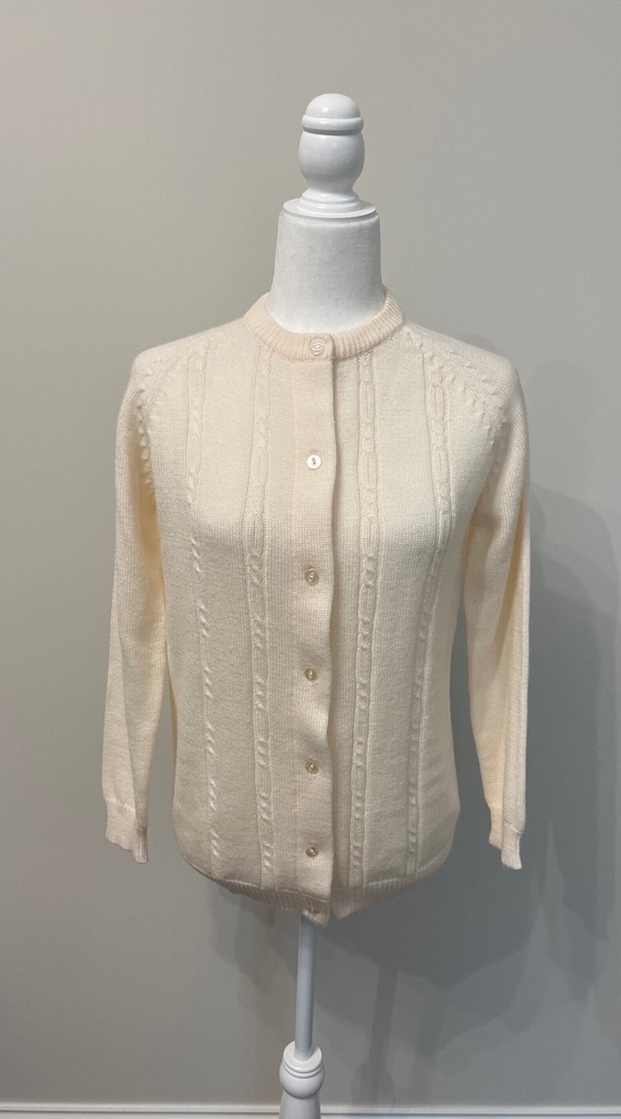 70s cream acrylic cardigan, Mantessa cream cardig… - image 2