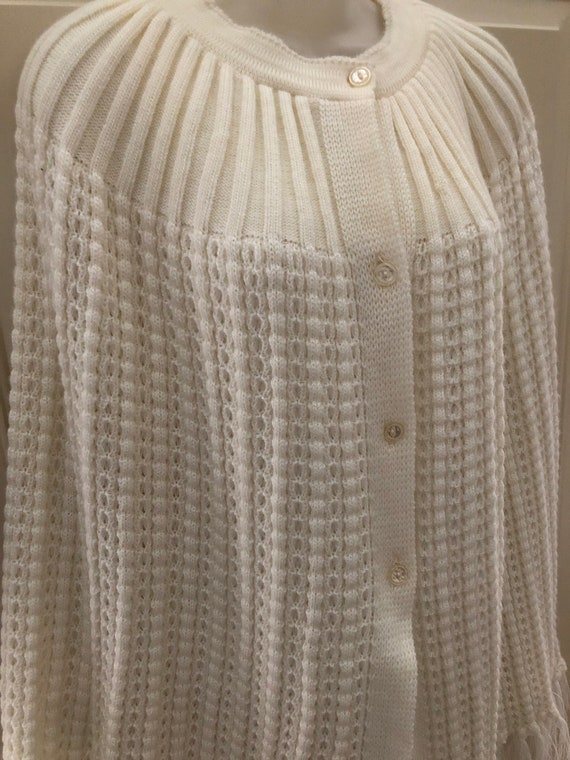 70s cream fringed poncho, acrylic knit poncho, bo… - image 9