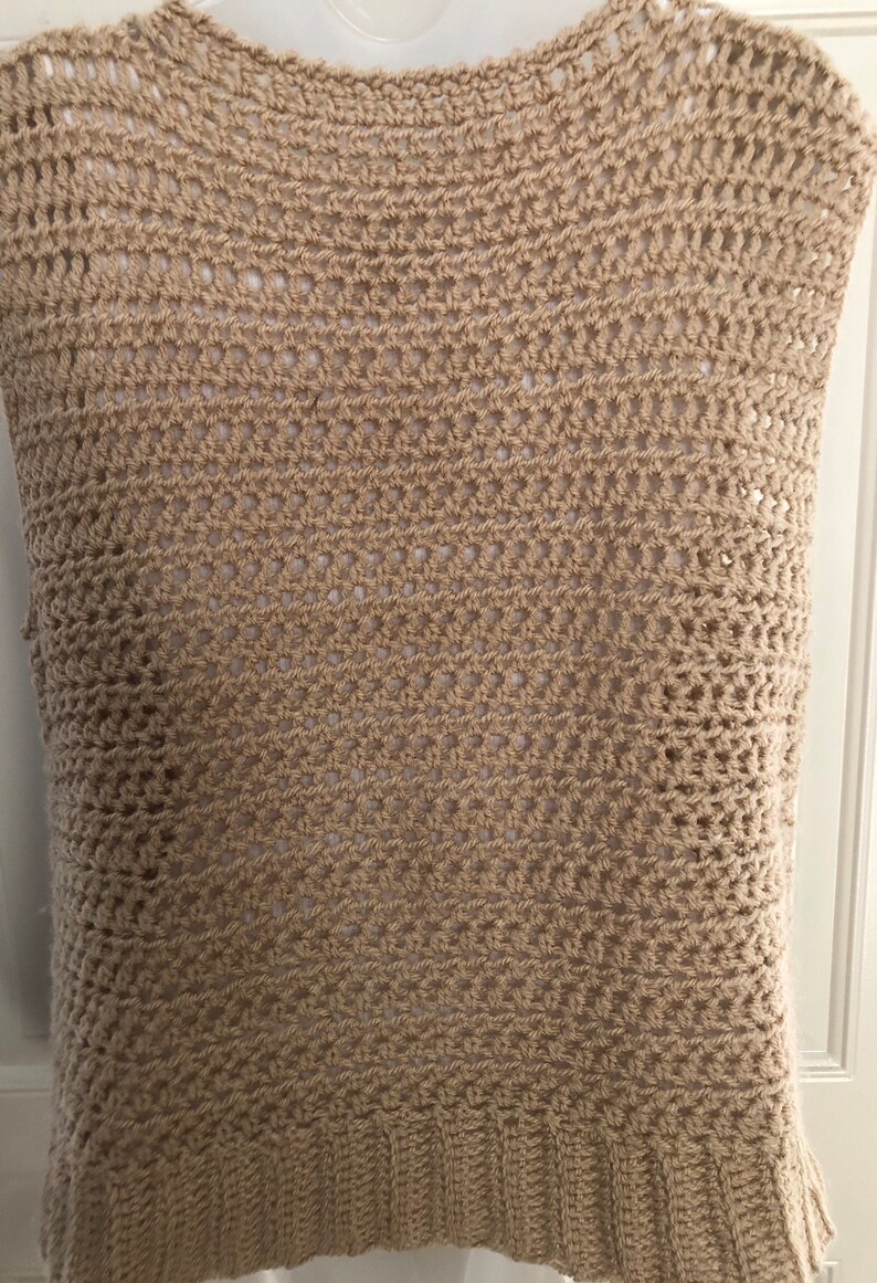 M 70s 80s tan crochet sweater vest bohemian sweater vest pullover sweater vest boat neck sweater vest 70s ladies vest