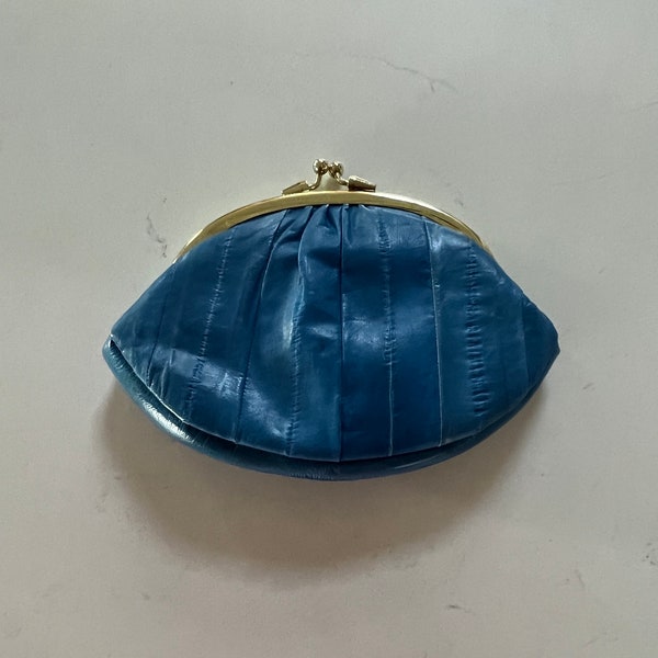 Vintage blue eel skin leather coin purse, Lee Sands double coin purse, mid- century style shiny blue coin purse, MCM kisslock coin purse